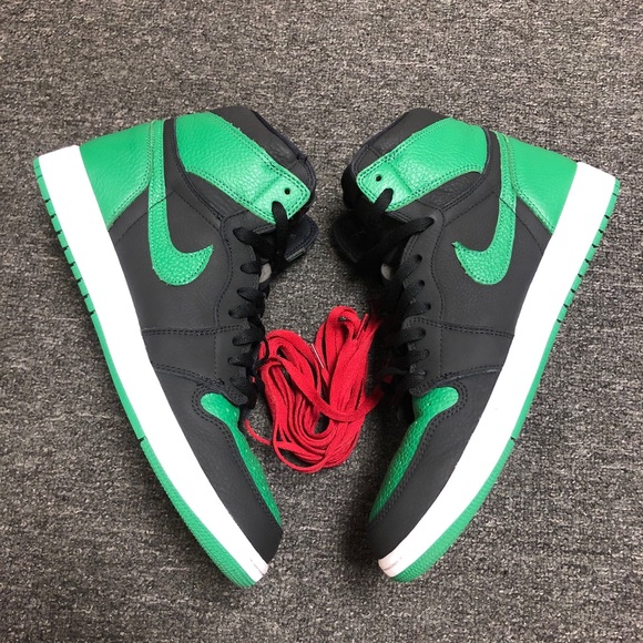 Air Jordan 1 Retro High OG ‘Pine Green 2.0’ - Picture 1 of 6